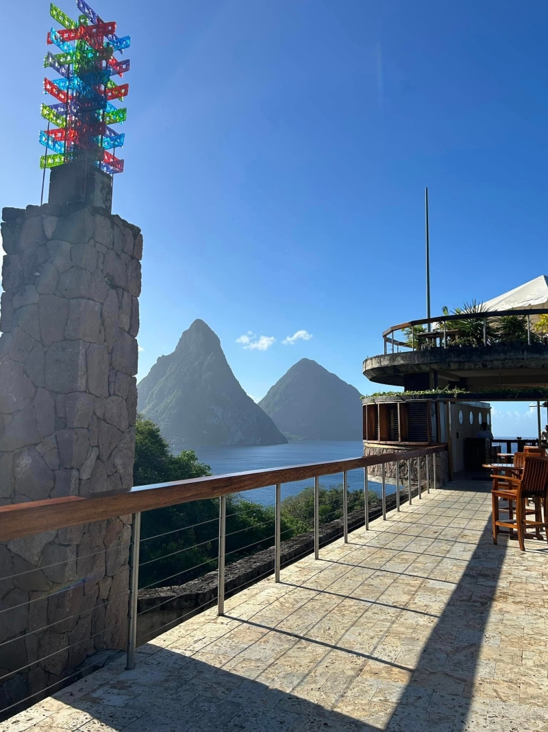 Jade Mountain Resort